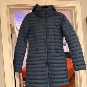 lululemon athletica Women's Navy Puffer Jacket